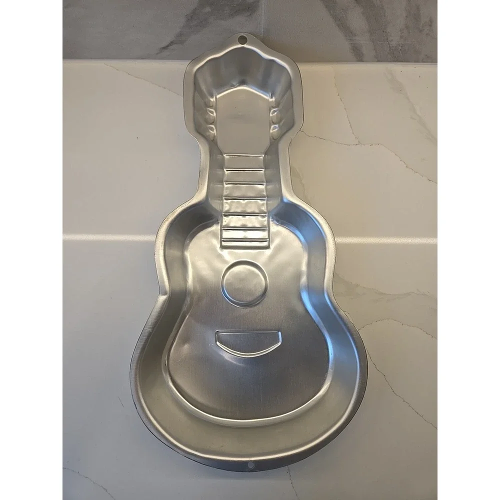 Guitar Cake Pan Wilton 2105-570 Musicians Band Music Players 18